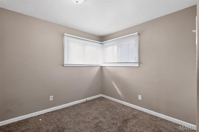 8302 Woodhurst Drive, Berkeley, MO 63134