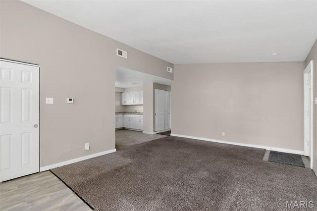 8302 Woodhurst Drive, Berkeley, MO 63134