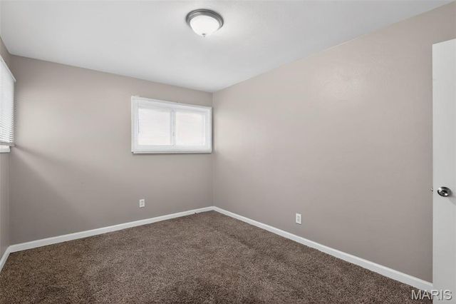 8302 Woodhurst Drive, Berkeley, MO 63134