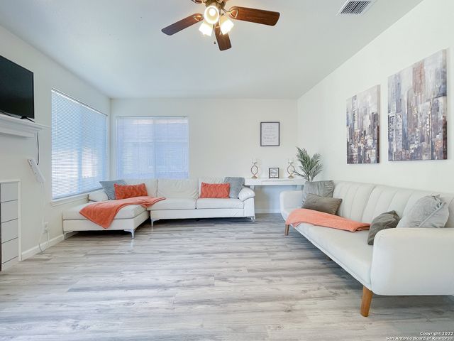 11427 BALTIC DR, San Antonio, TX 78213