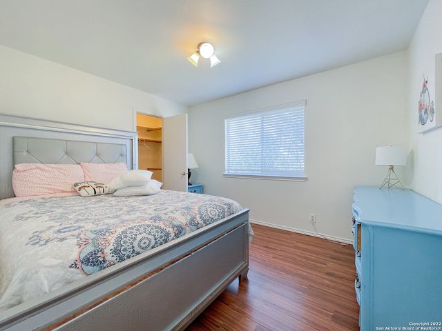11427 BALTIC DR, San Antonio, TX 78213