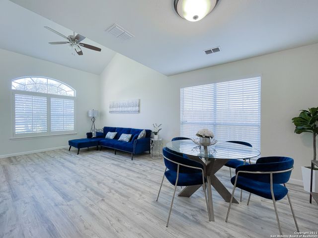 11427 BALTIC DR, San Antonio, TX 78213