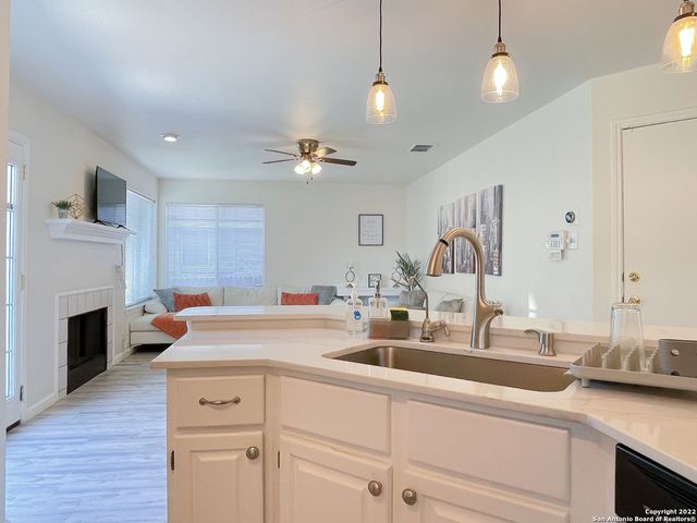 11427 BALTIC DR, San Antonio, TX 78213