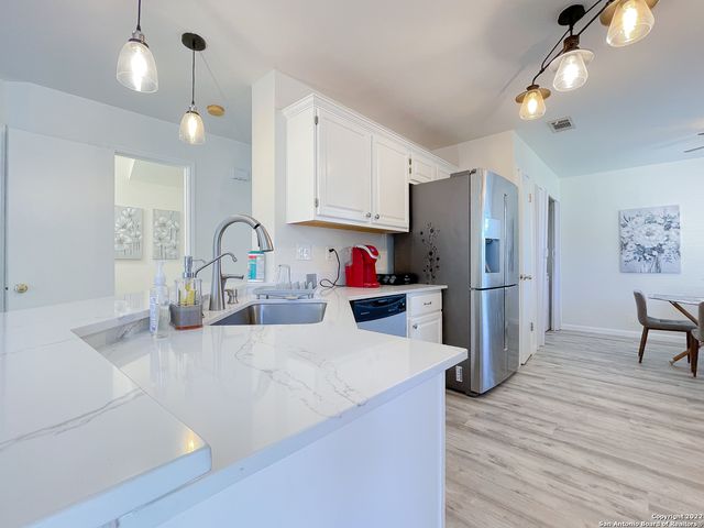 11427 BALTIC DR, San Antonio, TX 78213
