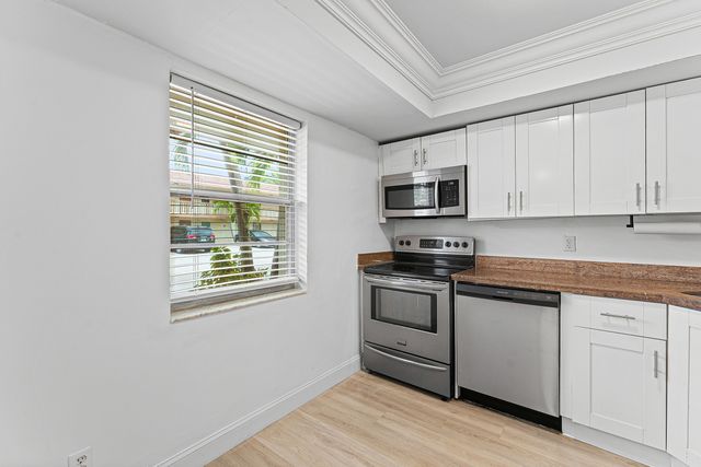 9200 SW 3rd Street 108, Boca Raton, FL 33428