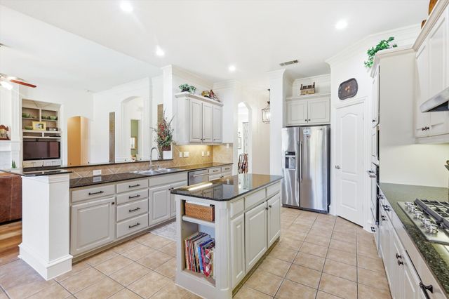 6005 Andover Drive, Parker, TX 75002