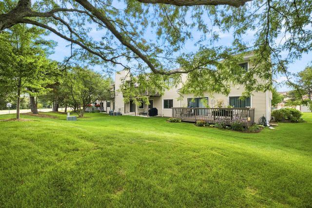 1056 N Pine Tree Circle 0, Buffalo Grove, IL 60089