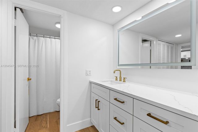301 N Ocean Blvd 302, Pompano Beach, FL 33062