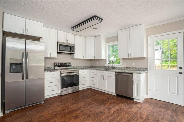 56 Dempsey Drive, Lawrenceville, GA 30044