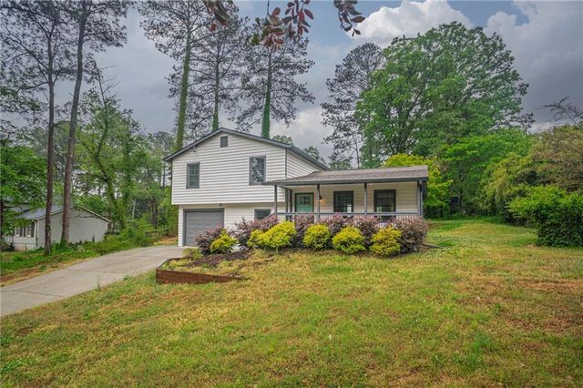 56 Dempsey Drive, Lawrenceville, GA 30044