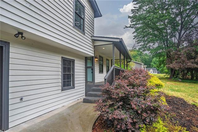 56 Dempsey Drive, Lawrenceville, GA 30044