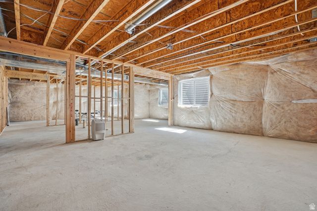 409 N HILL FARMS LN, Kaysville, UT 84037