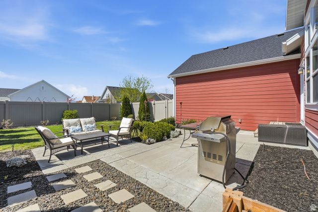 409 N HILL FARMS LN, Kaysville, UT 84037