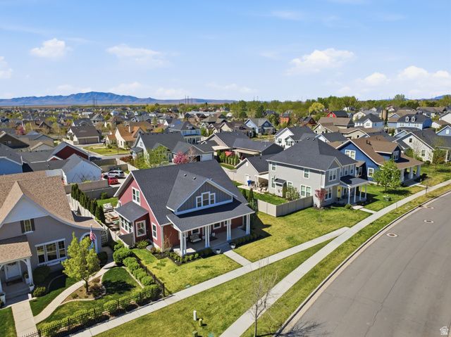 409 N HILL FARMS LN, Kaysville, UT 84037
