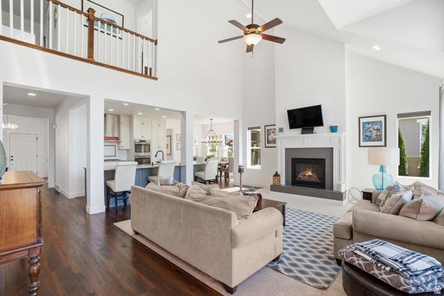 409 N HILL FARMS LN, Kaysville, UT 84037