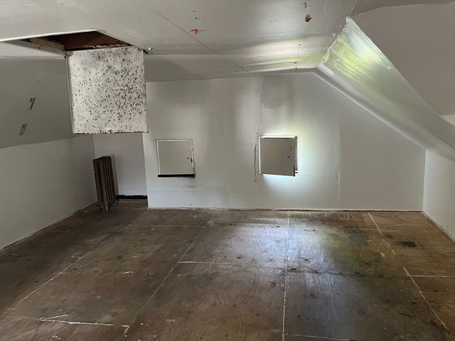 305 Dickinson St, Springfield, MA 01108