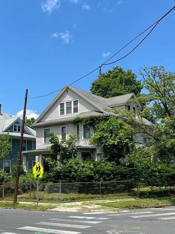 305 Dickinson St, Springfield, MA 01108