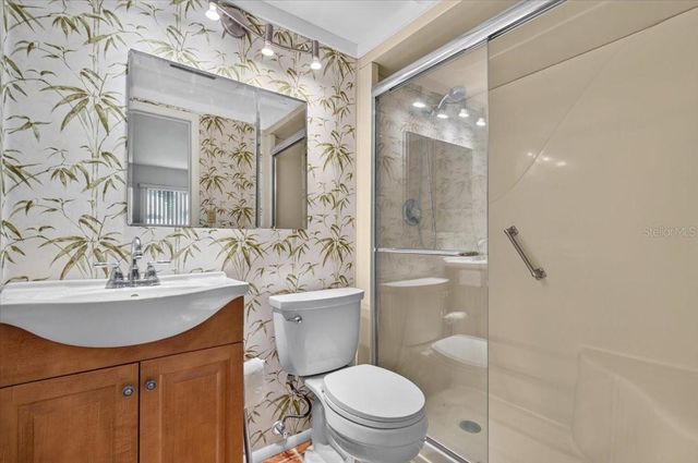 166 CIRCLEWOOD DRIVE 101, Venice, FL 34293