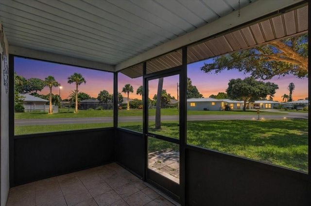 166 CIRCLEWOOD DRIVE 101, Venice, FL 34293