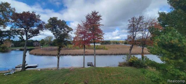 768 Shrewsbury Drive, Clarkston, MI 48348