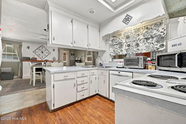 2101 Michelle Drive, Kinston, NC 28504