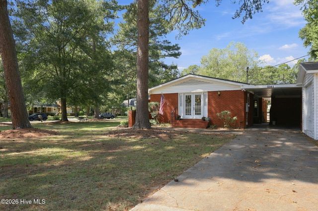 2101 Michelle Drive, Kinston, NC 28504