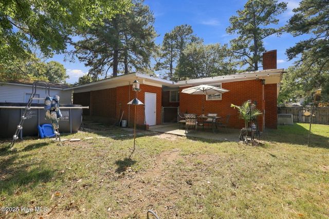 2101 Michelle Drive, Kinston, NC 28504