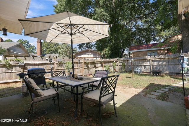 2101 Michelle Drive, Kinston, NC 28504
