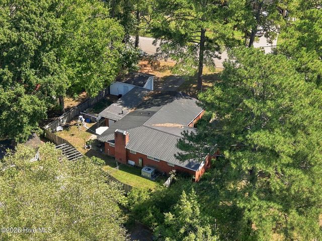 2101 Michelle Drive, Kinston, NC 28504