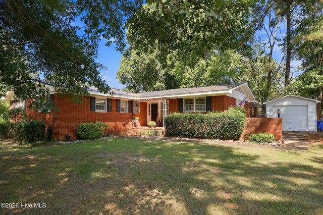 2101 Michelle Drive, Kinston, NC 28504