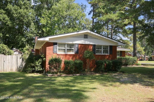 2101 Michelle Drive, Kinston, NC 28504