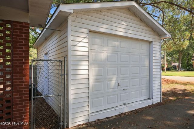 2101 Michelle Drive, Kinston, NC 28504