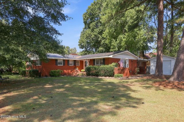 2101 Michelle Drive, Kinston, NC 28504