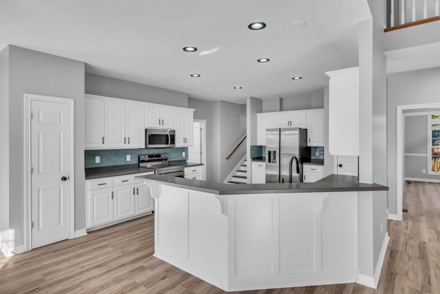 5504 Brookshire Dr, Nashville, TN 37211