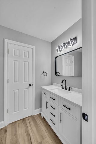 5504 Brookshire Dr, Nashville, TN 37211