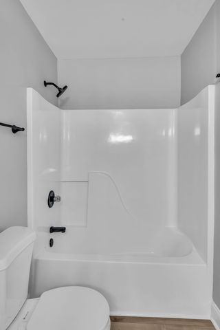 5504 Brookshire Dr, Nashville, TN 37211