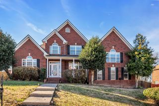 5504 Brookshire Dr, Nashville, TN 37211