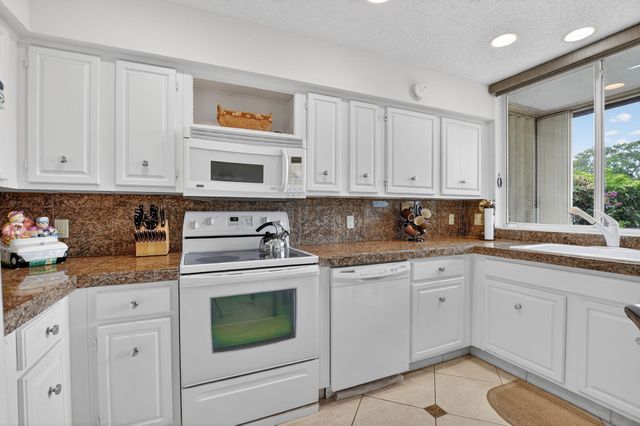 19830 Sawgrass Drive 301, Boca Raton, FL 33434