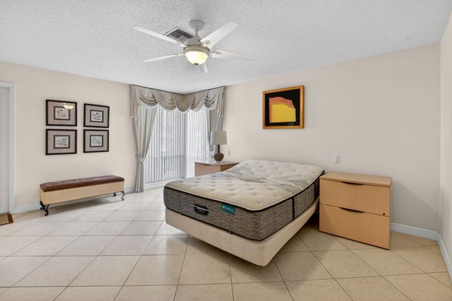 19830 Sawgrass Drive 301, Boca Raton, FL 33434