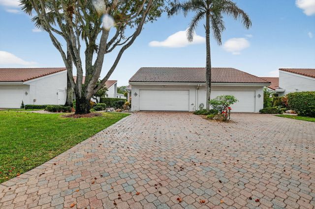 19830 Sawgrass Drive 301, Boca Raton, FL 33434