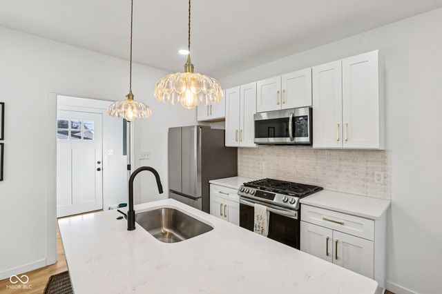 1917 Hoyt Avenue, Indianapolis, IN 46203