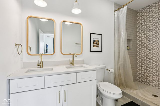 1917 Hoyt Avenue, Indianapolis, IN 46203