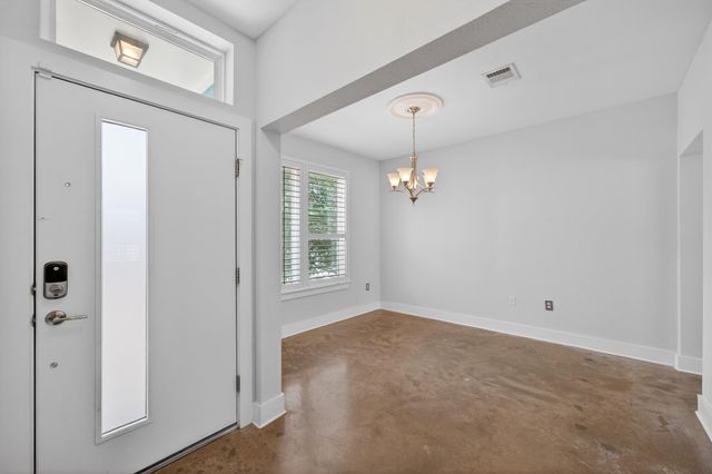 2005 Sager DR 271C, Austin, TX 78741
