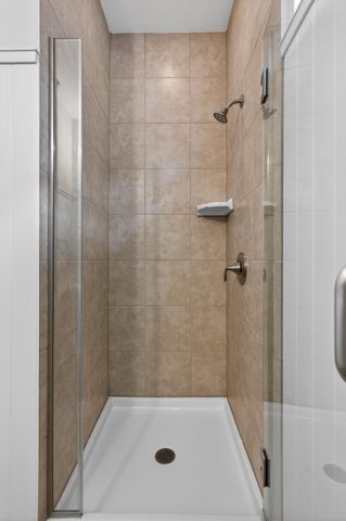 2005 Sager DR 271C, Austin, TX 78741
