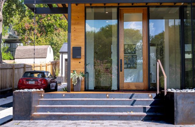 2001 Forest TRL, Austin, TX 78703