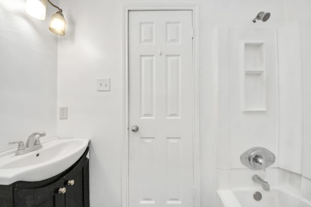 1015 Stoneleigh Court, Tomball, TX 77375