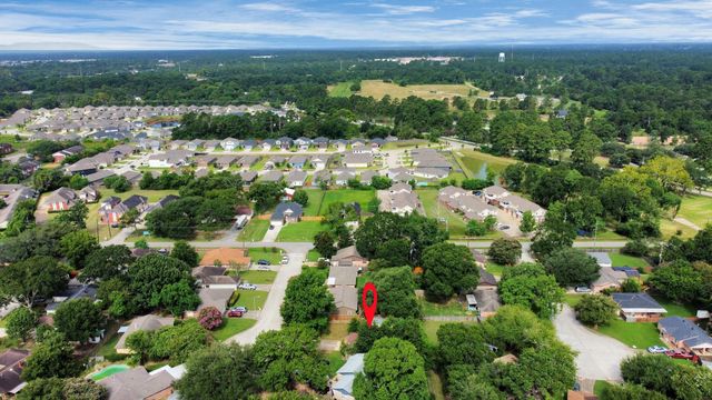 1015 Stoneleigh Court, Tomball, TX 77375