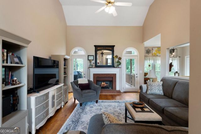 32 Shagbark Drive SW, Cartersville, GA 30120
