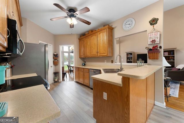 32 Shagbark Drive SW, Cartersville, GA 30120