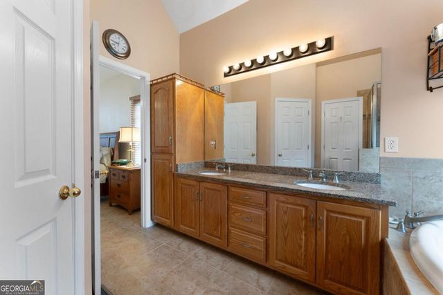32 Shagbark Drive SW, Cartersville, GA 30120